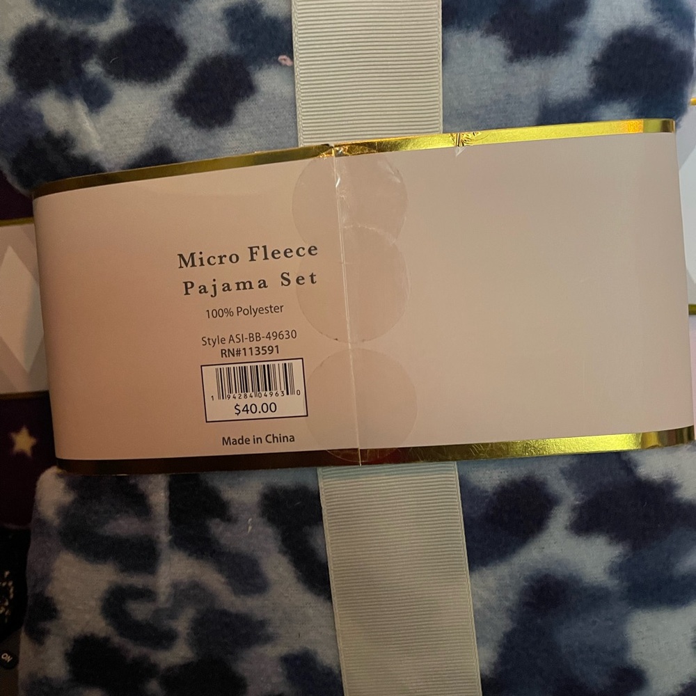 #92 Blue Animal Pattern Micro Fleece Pajama Set NWT - Picture 2 of 2
